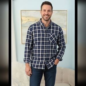 Noble Outfitters Plaid Flannel Long Sleeve Button Up Shirt Size M